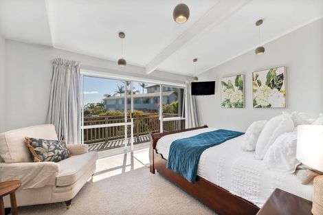 Photo of property in 23 Copperfield Terrace, Mellons Bay, Auckland, 2014