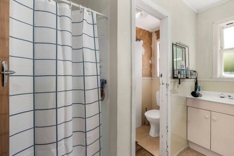 Photo of property in 8 Braemar Terrace, Johnsonville, Wellington, 6037