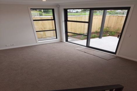 Photo of property in 18 Riria Crescent, Takanini, 2112