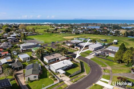 Photo of property in 5a Adela Stewart Drive West, Athenree, Waihi Beach, 3177