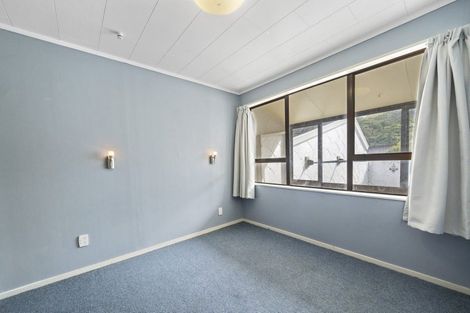 Photo of property in 1/12 Kekeno Grove, Tirohanga, Lower Hutt, 5010