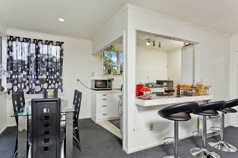 Photo of property in 1/13 Utting Street, Birkdale, Auckland, 0626