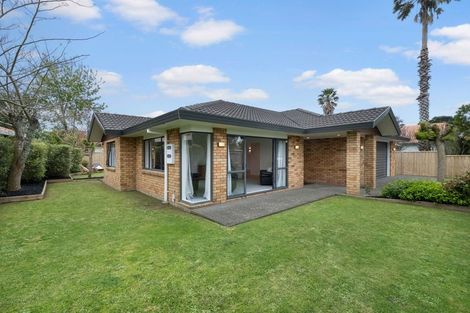 Photo of property in 9 Suncrest Drive, West Harbour, Auckland, 0618