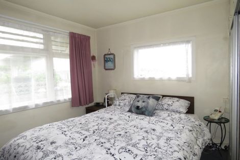 Photo of property in 27 Lyndhurst Street, Westport, 7825