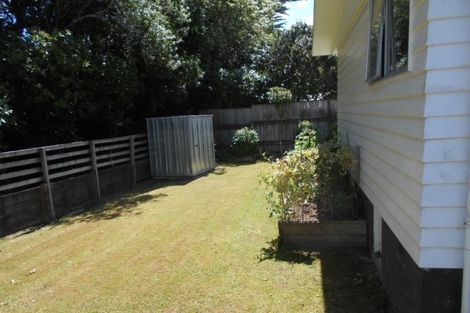 Photo of property in 169b Newlands Road, Newlands, Wellington, 6037