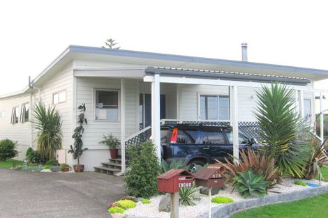 Photo of property in 2/878 East Coast Road, Northcross, Auckland, 0630