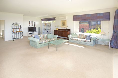 Photo of property in 150 Pacific Parade, Army Bay, Whangaparaoa, 0930