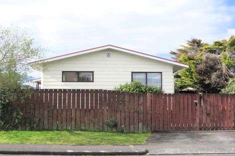 Photo of property in 2 Valentine Street, Papakura, 2110