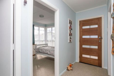 Photo of property in 72 Barraud Street, Dannevirke, 4930