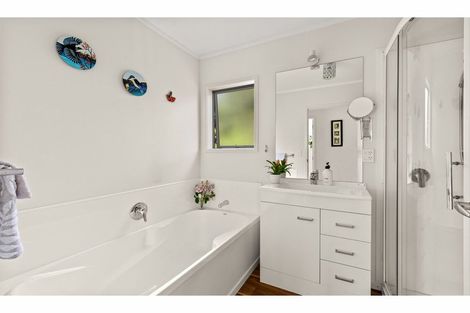 Photo of property in 19 Tui Grove, Paihia, 0200