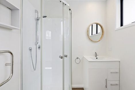 Photo of property in 35 Rock Isle Road, Torbay, Auckland, 0630