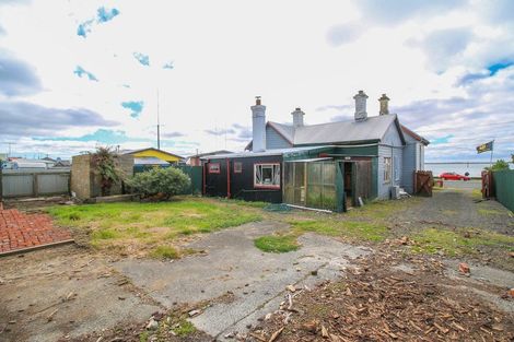 Photo of property in 236 Marine Parade, Bluff, 9814