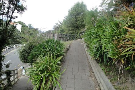 Photo of property in 2 Norna Crescent, Kelburn, Wellington, 6012