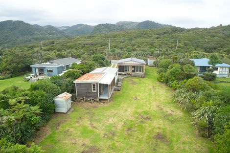 Photo of property in 1307 Coast Road, Nine Mile, Runanga, 7873