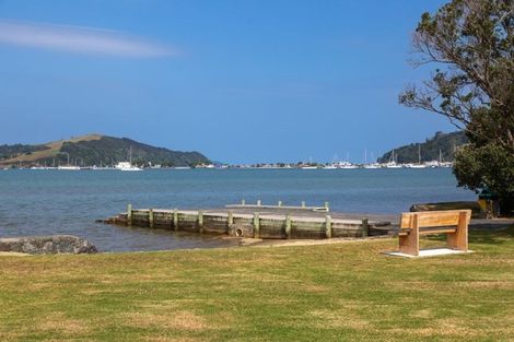 Photo of property in 10 Martin Road, Matakana, Warkworth, 0985