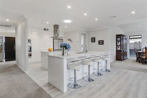 Photo of property in 7 Ashwood Grove, Omokoroa, 3114