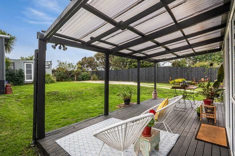Photo of property in 2/23 Miller Road, Mangere Bridge, Auckland, 2022