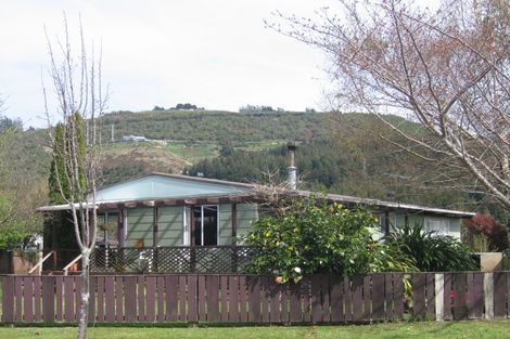 Photo of property in 22 Chapman Place, Fairy Springs, Rotorua, 3015