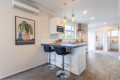 Photo of property in 40 Seddon Street, Waikanae, 5036