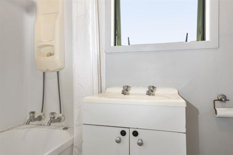 Photo of property in 18 Hunt Crescent, Hillcrest, Rotorua, 3015