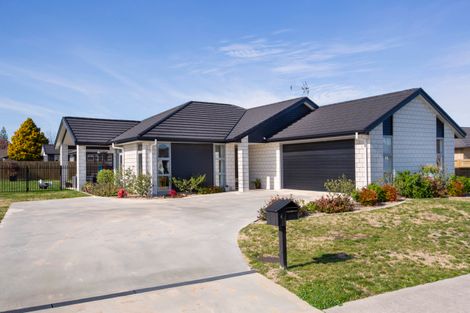 Photo of property in 4 Plescher Crescent, Leamington, Cambridge, 3432