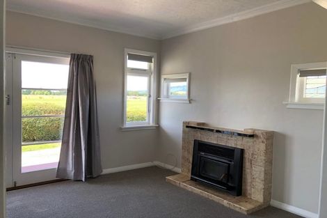 Photo of property in 235 Tararua Road, Levin, 5571