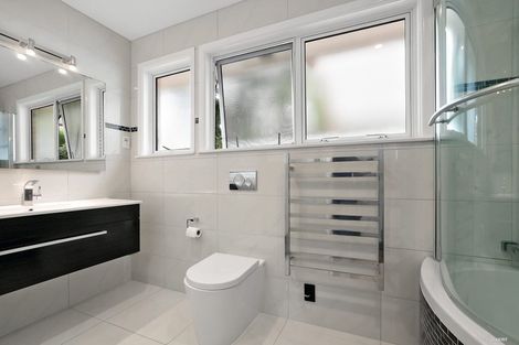 Photo of property in 10a Tirimoana Road, Te Atatu South, Auckland, 0602