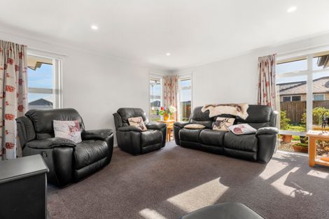 Photo of property in 4 Plescher Crescent, Leamington, Cambridge, 3432