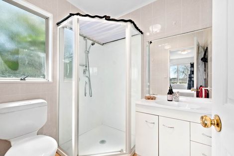 Photo of property in 11a Dawn Place, Waiuku, 2123