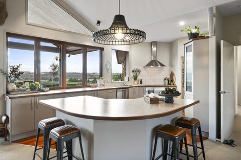 Photo of property in 70 Kakariki Road, Marton, 4787