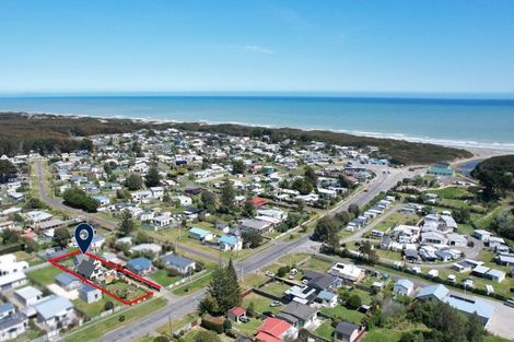 Photo of property in 41 Koputara Road, Himatangi Beach, Foxton, 4891