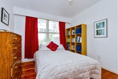 Photo of property in 4/103a Old Mill Road, Westmere, Auckland, 1022