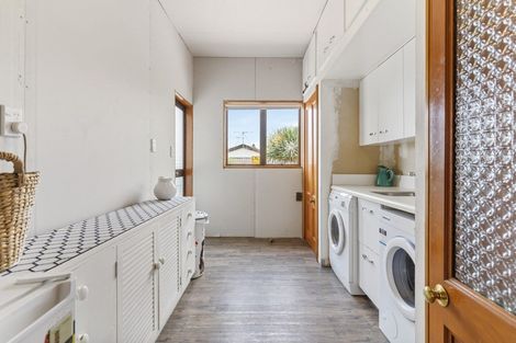 Photo of property in 476 Devonport Road, Tauranga South, Tauranga, 3112