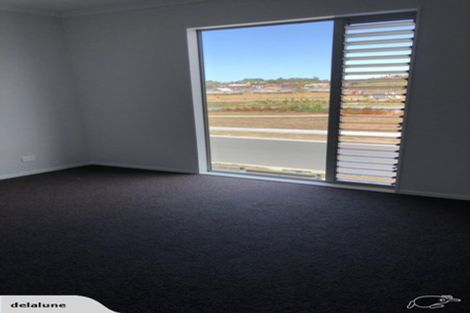 Photo of property in 40 Owen Chapman Drive, Red Beach, 0932