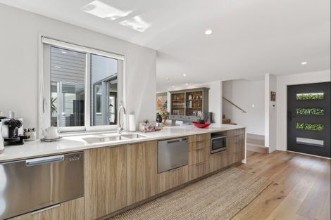 Photo of property in 7 Rata Street, Wanaka, 9305