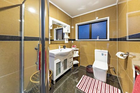 Photo of property in 180 Walter Strevens Drive, Conifer Grove, Takanini, 2112