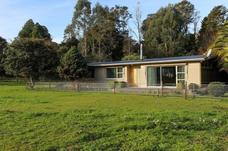 Photo of property in 12 Blair Road, Taumarunui, 3992