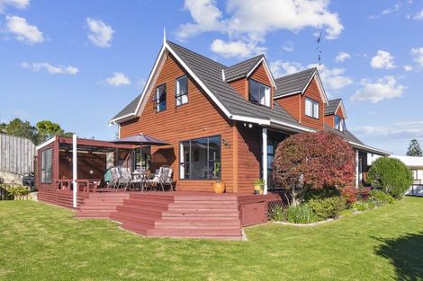 Photo of property in 77 Aorangi Road, Paraparaumu, 5032