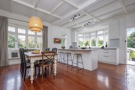 Photo of property in 30-32 Great North Road, Riverhead, 0820