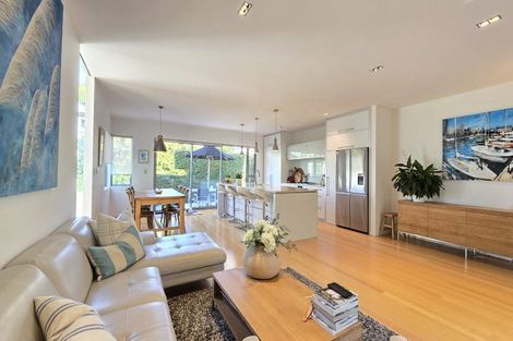 Photo of property in 87 Castor Bay Road, Castor Bay, Auckland, 0620