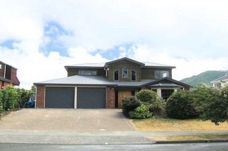 Photo of property in 10 Kingfisher Close, Brown Owl, Upper Hutt, 5018