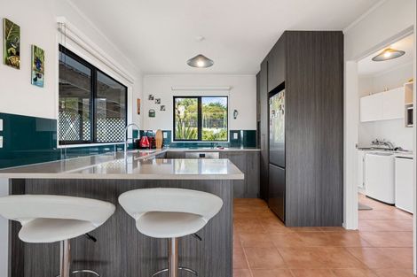 Photo of property in 332 Waterways Parade, Pauanui, Hikuai, 3579