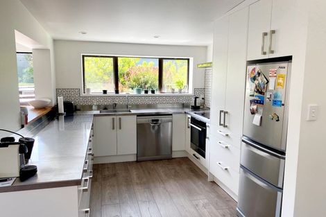 Photo of property in 30 Margaret Road, Raumati Beach, Paraparaumu, 5032