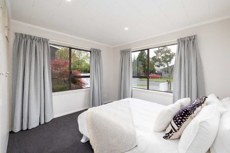 Photo of property in 60 Niven Street, Avondale, Christchurch, 8061