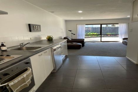 Photo of property in 1/636 Mount Wellington Highway, Mount Wellington, Auckland, 1062