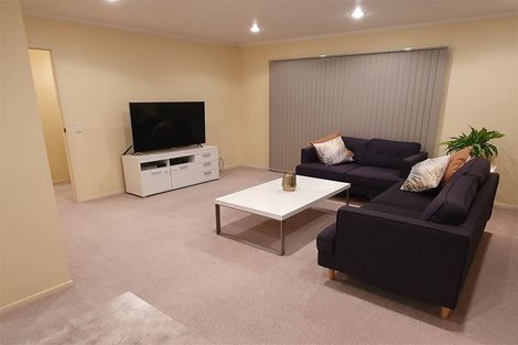 Photo of property in 1/49 Strid Road, Te Atatu South, Auckland, 0610