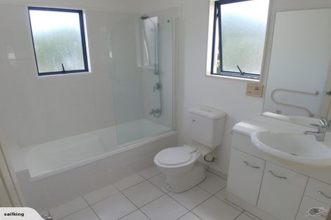 Photo of property in 9 Butia Avenue, Henderson, Auckland, 0612