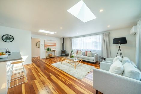 Photo of property in 8 Cruickshank Road, Clouston Park, Upper Hutt, 5018