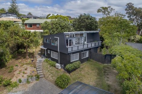 Photo of property in 21 Elliston Crescent, Stanmore Bay, Whangaparaoa, 0932