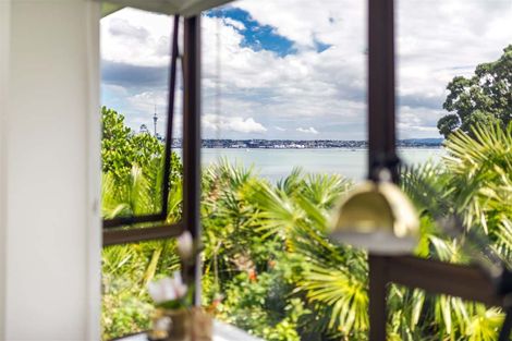 Photo of property in 3/59 Norwood Road, Bayswater, Auckland, 0622